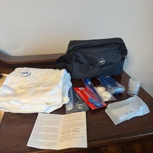 Skyteam Amenity Bag / Toiletry Kit Airline Premium Lost Luggage New Sealed